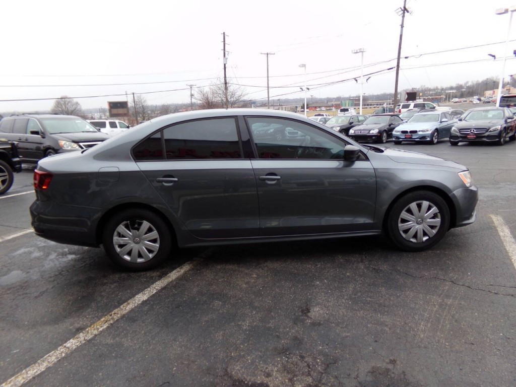 2016 Volkswagen Jetta Image 5