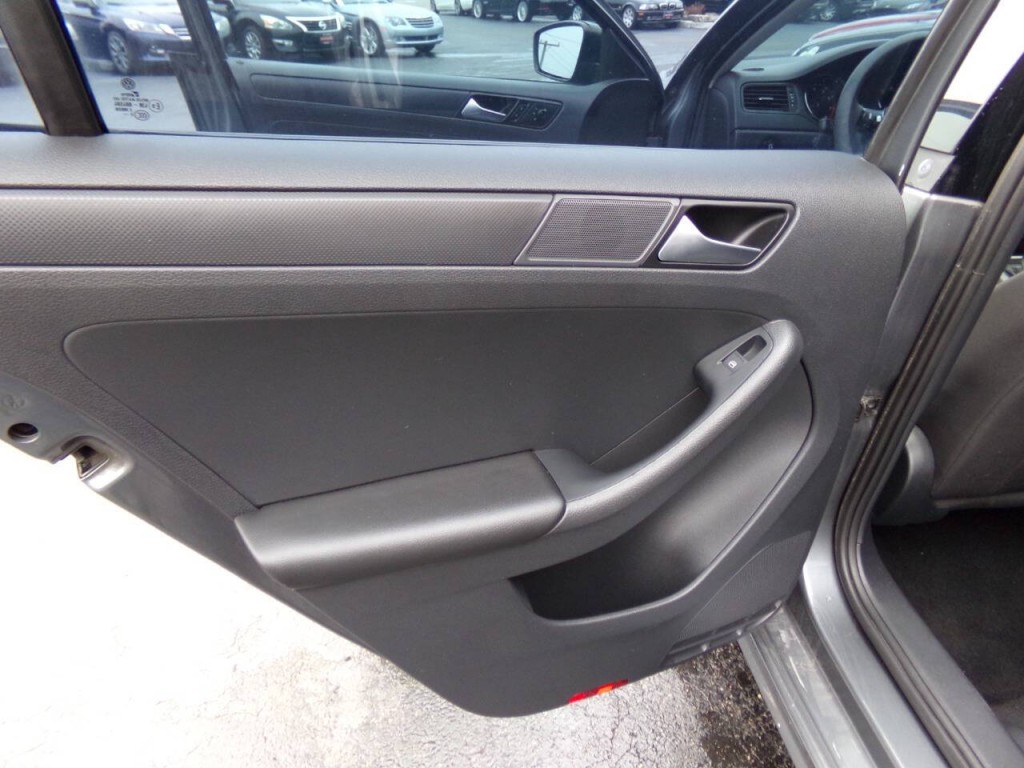 2016 Volkswagen Jetta Image 15