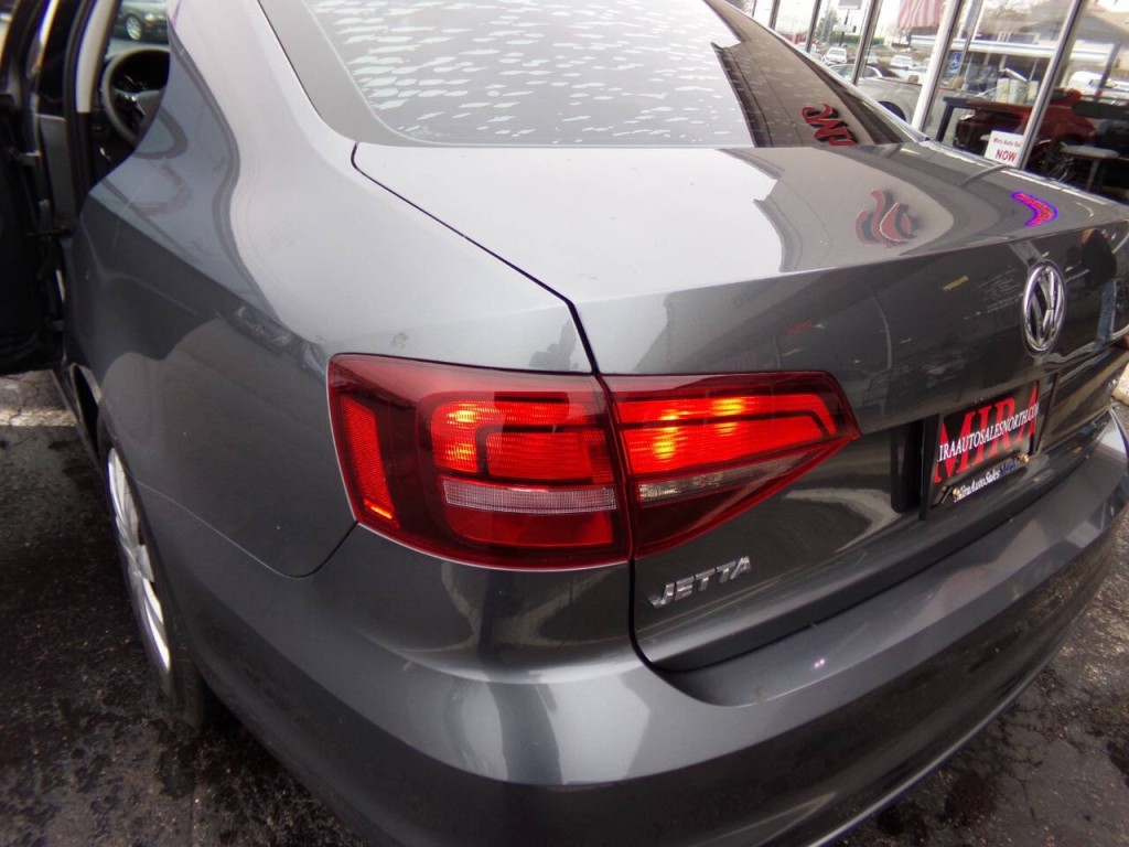 2016 Volkswagen Jetta Image 16