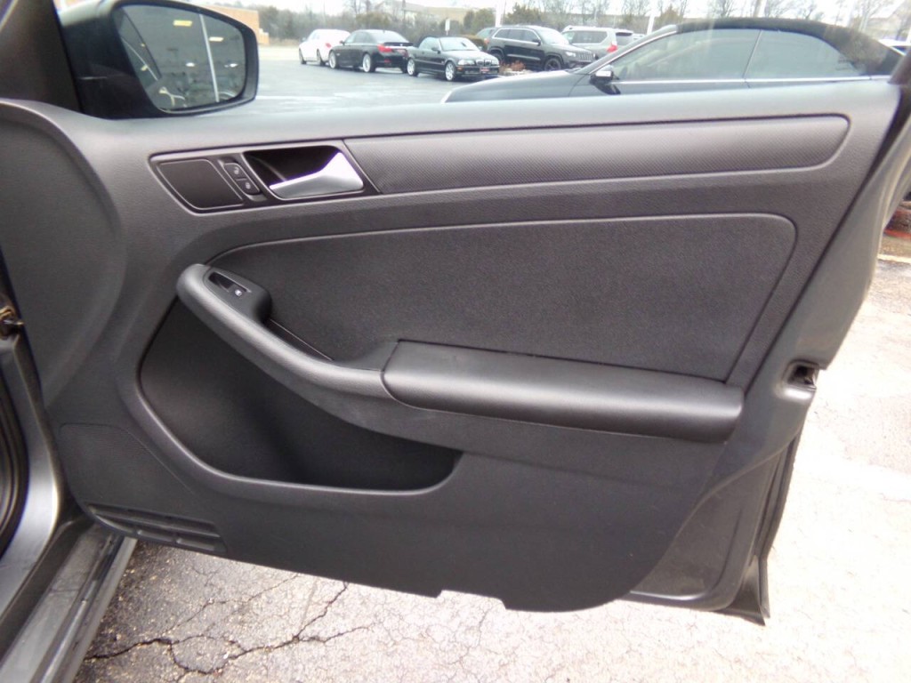 2016 Volkswagen Jetta Image 24