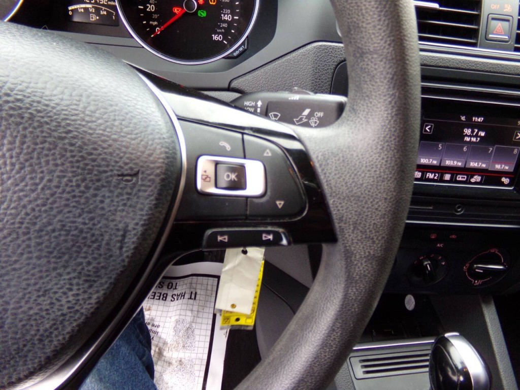 2016 Volkswagen Jetta Image 31