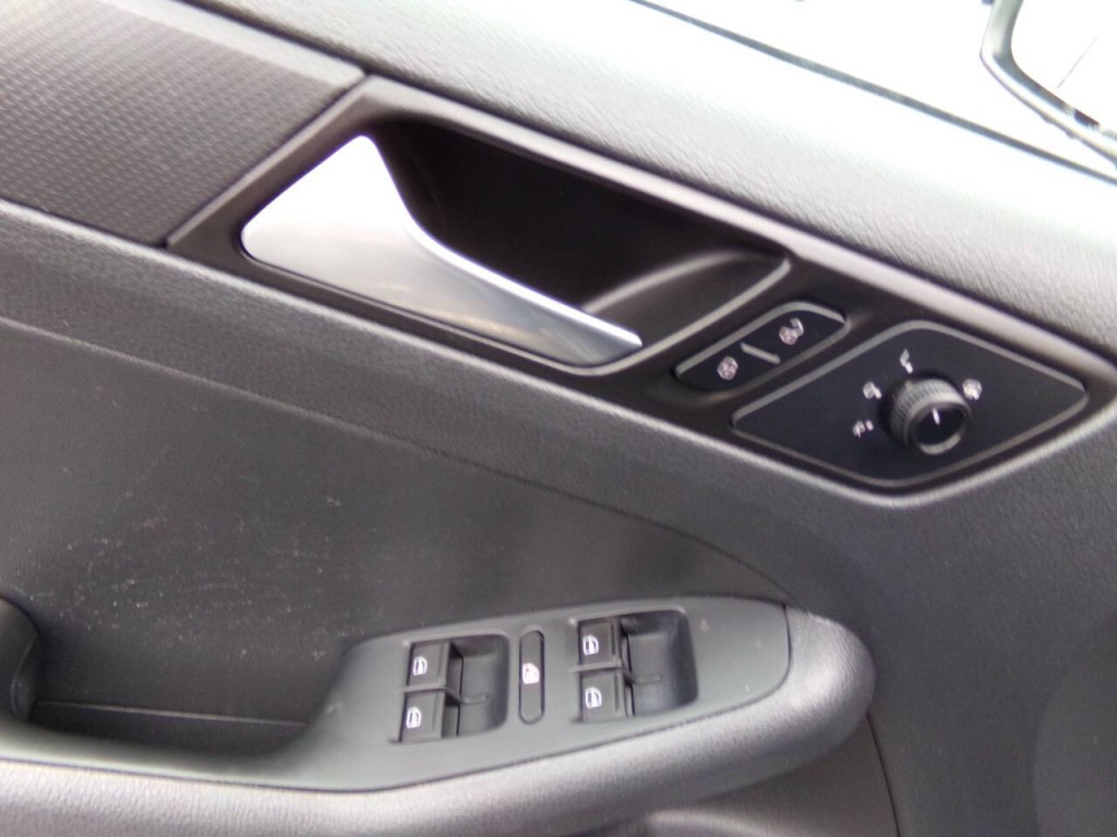2016 Volkswagen Jetta Image 36