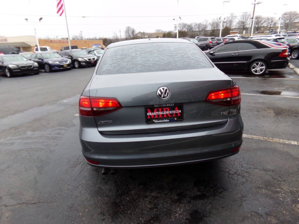 2016 Volkswagen Jetta Image 42