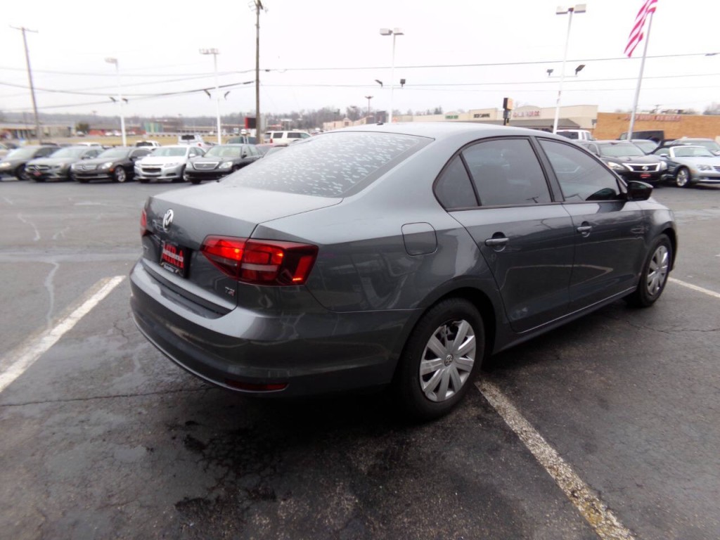 2016 Volkswagen Jetta Image 43