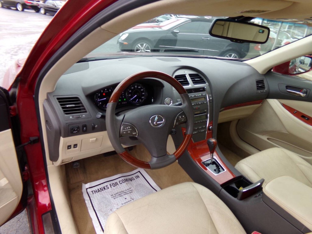 2010 Lexus ES 350 Image 7