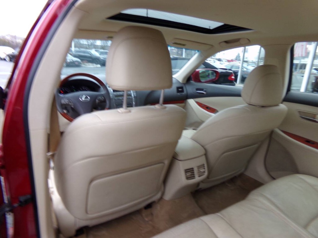 2010 Lexus ES 350 Image 11