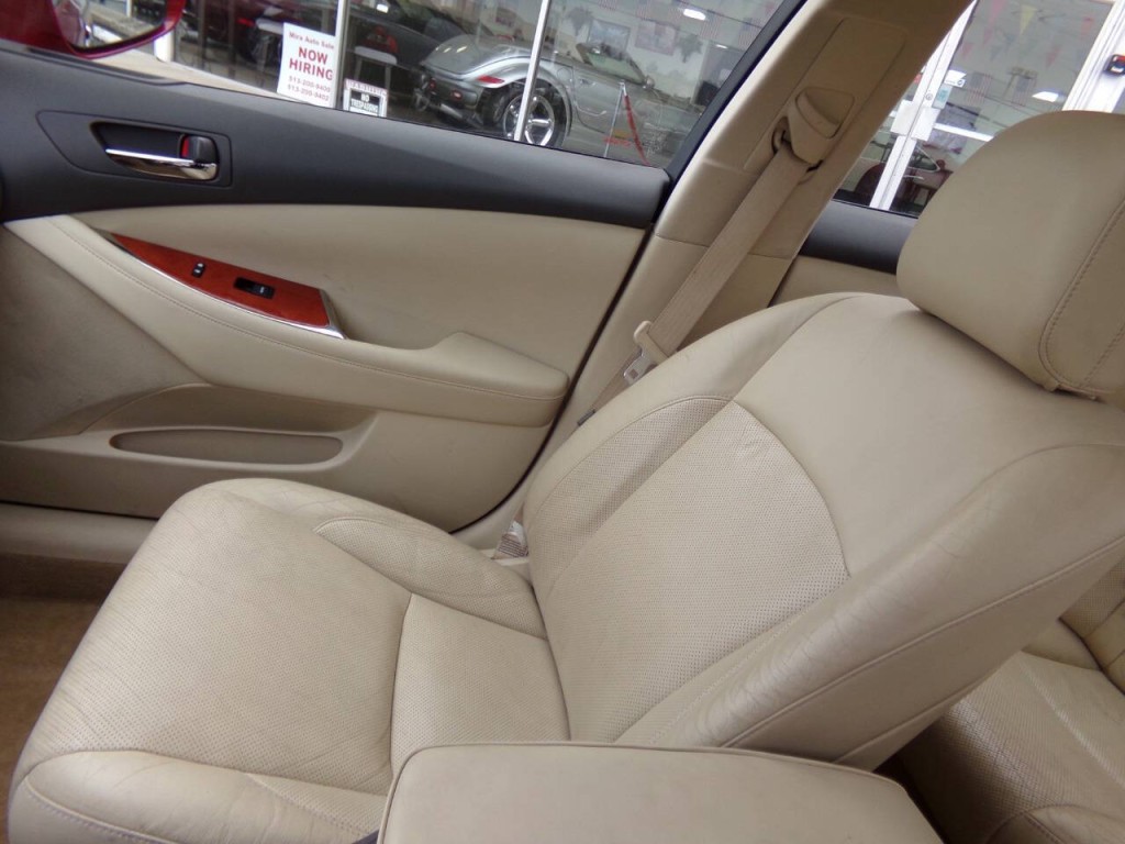 2010 Lexus ES 350 Image 21