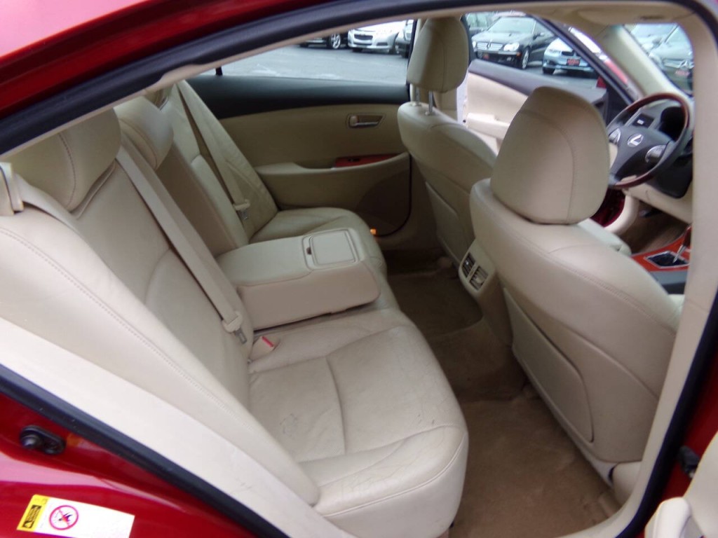 2010 Lexus ES 350 Image 31