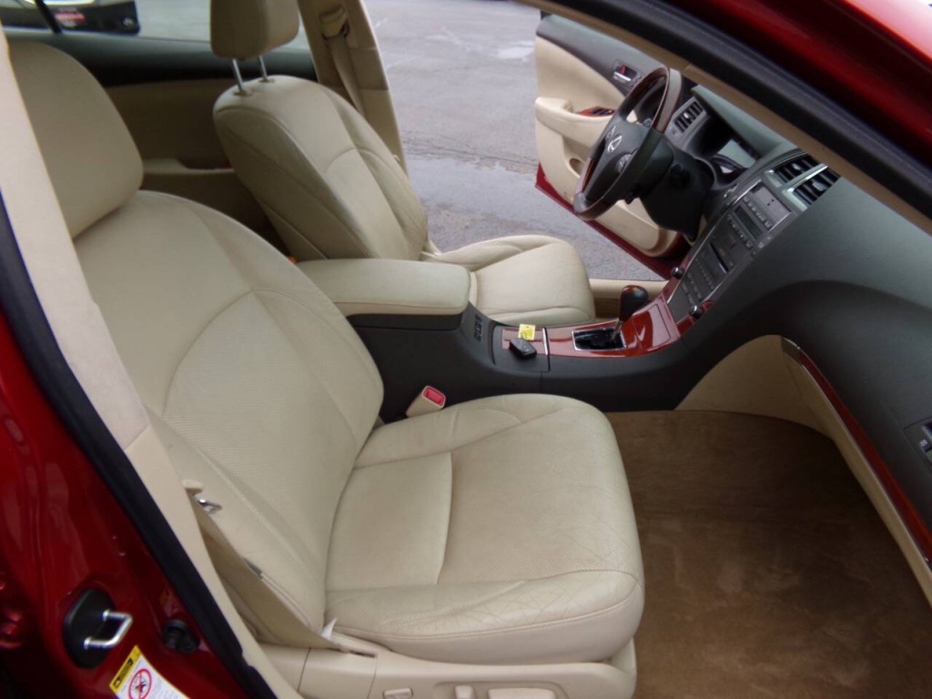 2010 Lexus ES 350 Image 36