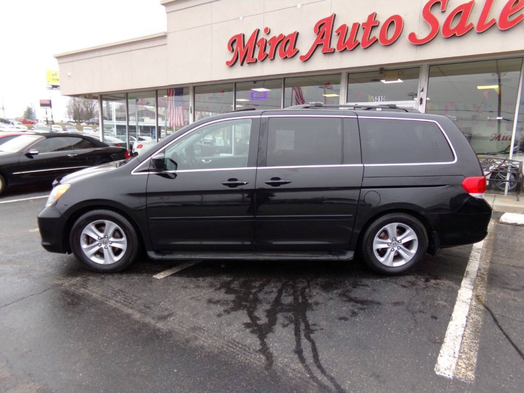 2010 Honda Odyssey Image 2