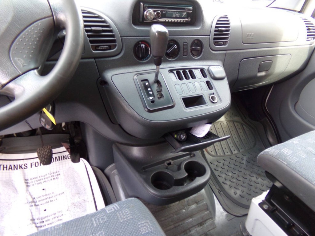 2004 Dodge Sprinter Image 12
