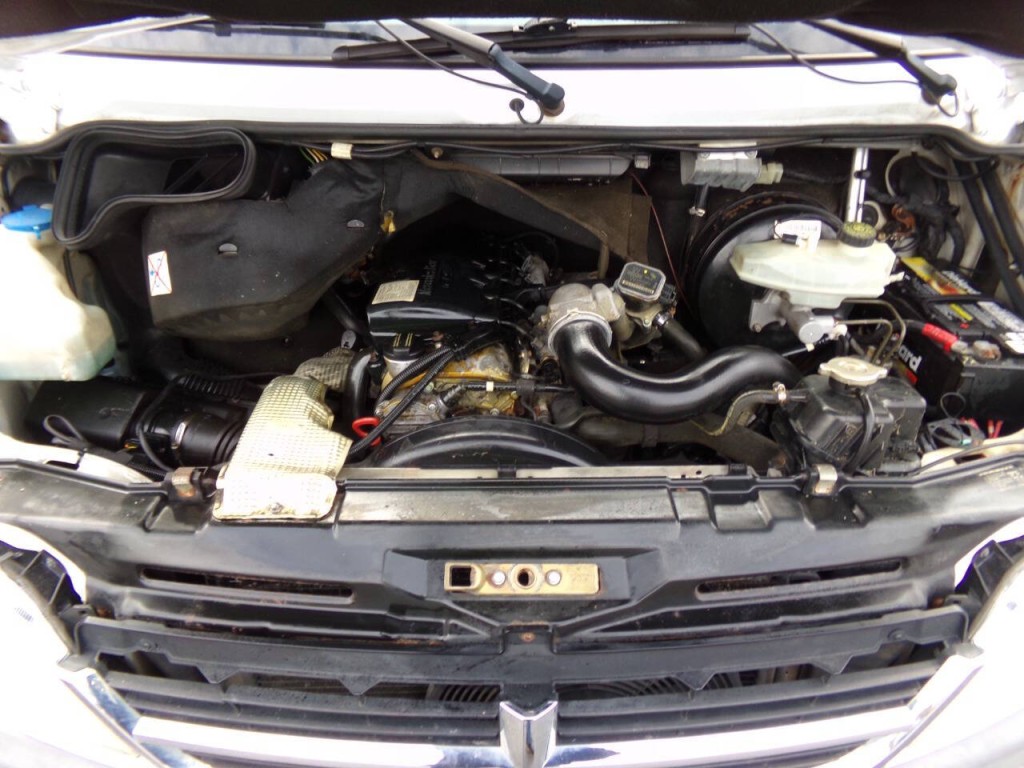 2004 Dodge Sprinter Image 35