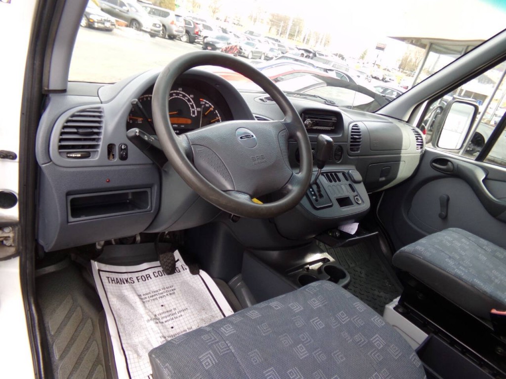 2004 Dodge Sprinter Image 44