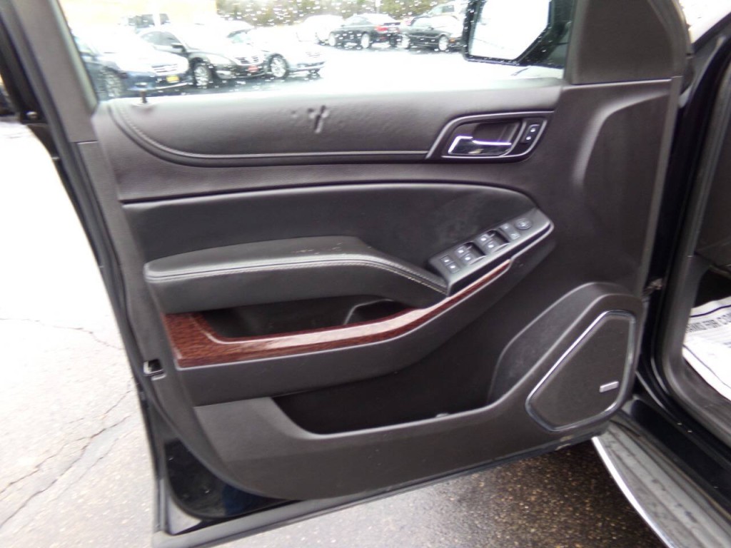 2016 GMC Yukon Image 9