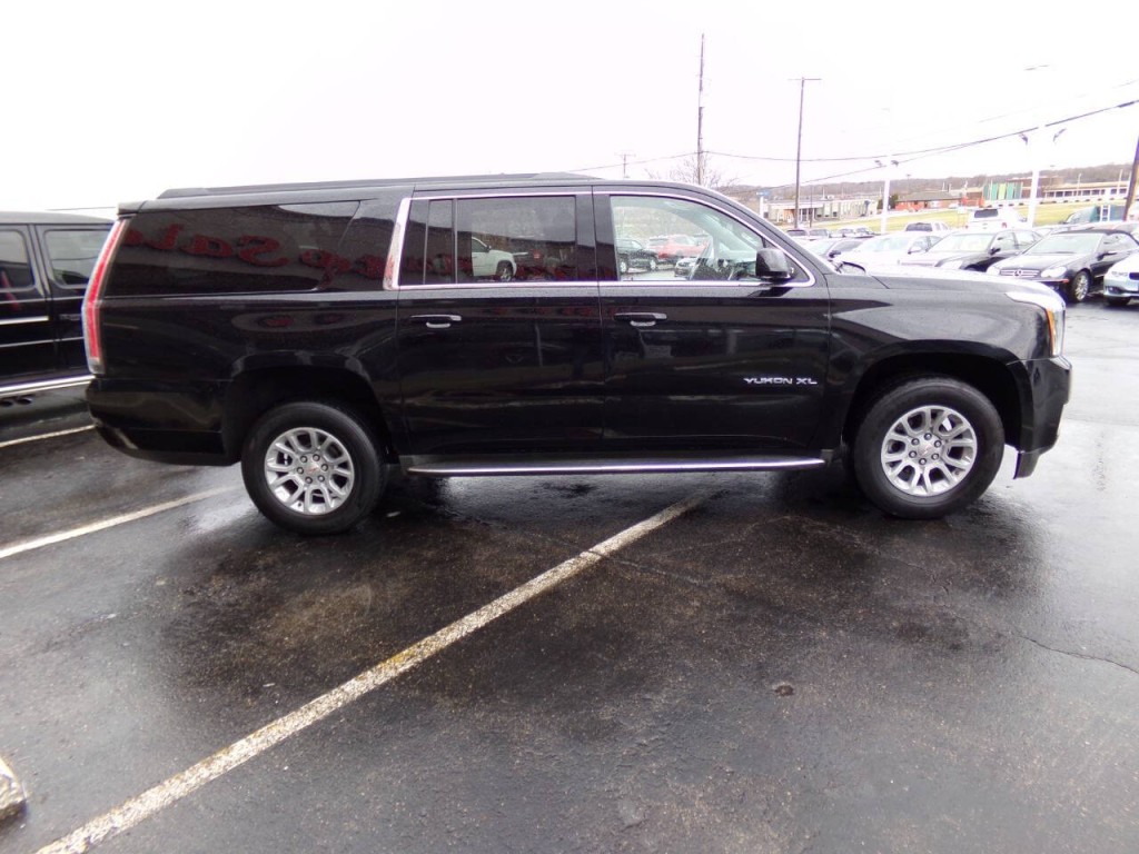 2016 GMC Yukon Image 12