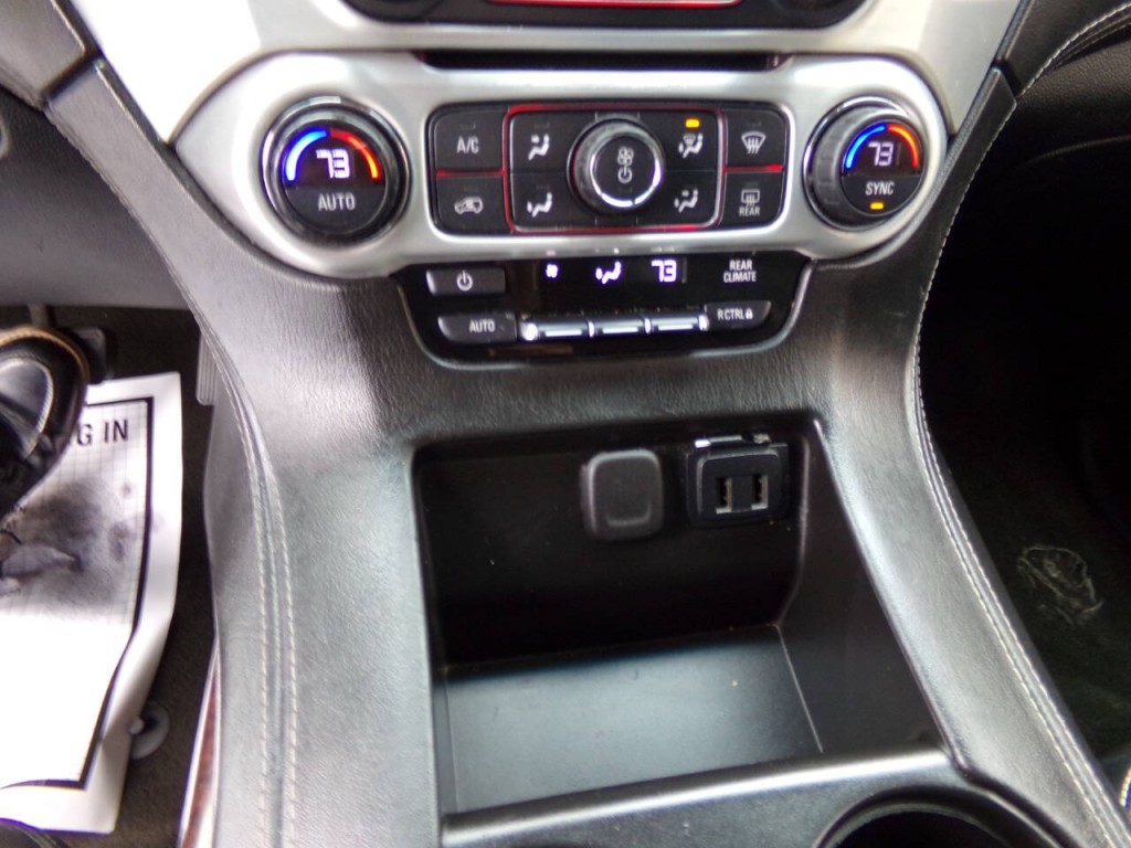 2016 GMC Yukon Image 37