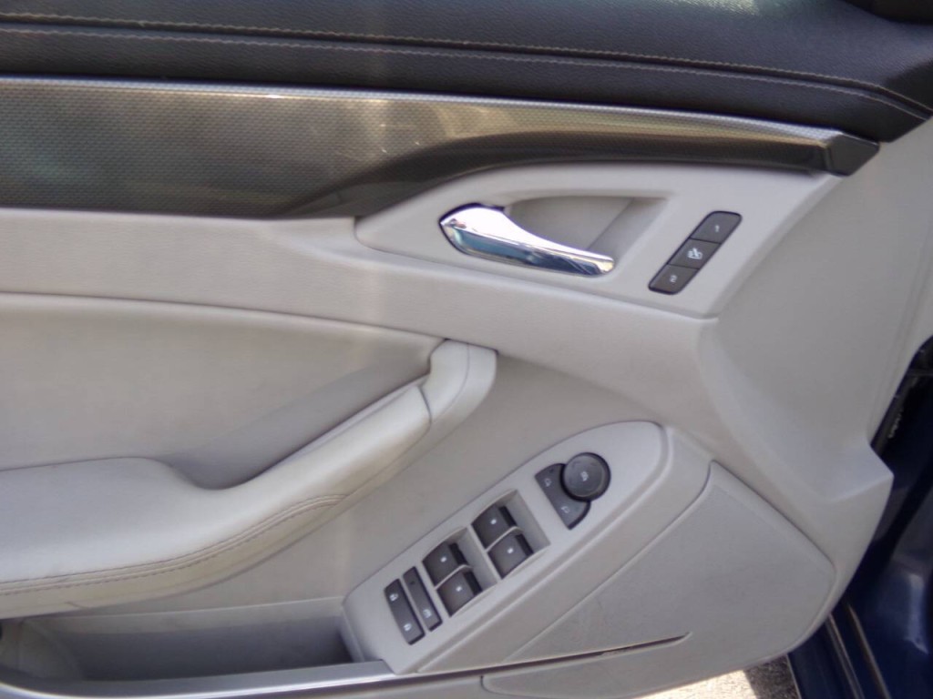 2009 Cadillac CTS Image 13