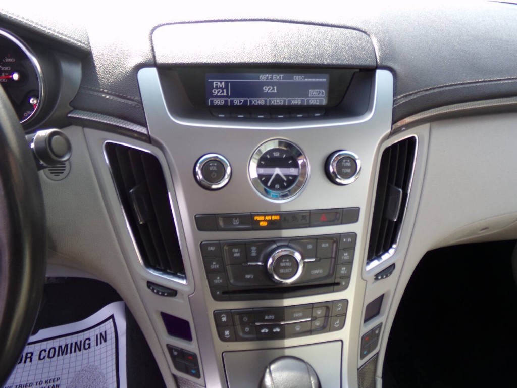2009 Cadillac CTS Image 16