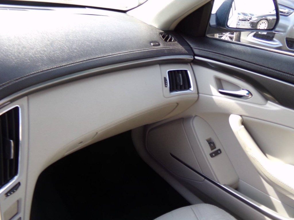 2009 Cadillac CTS Image 19