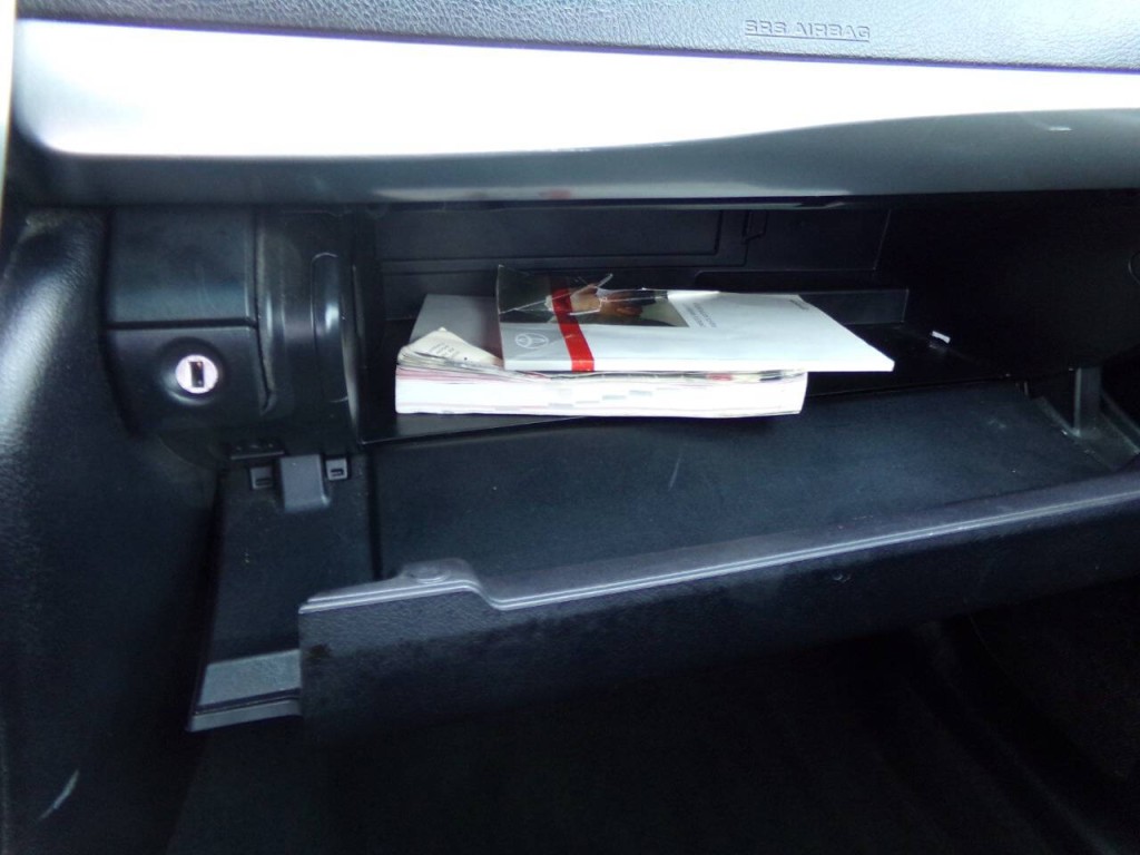 2016 Toyota Camry Image 35