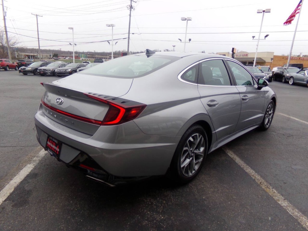 2023 Hyundai Sonata Image 4