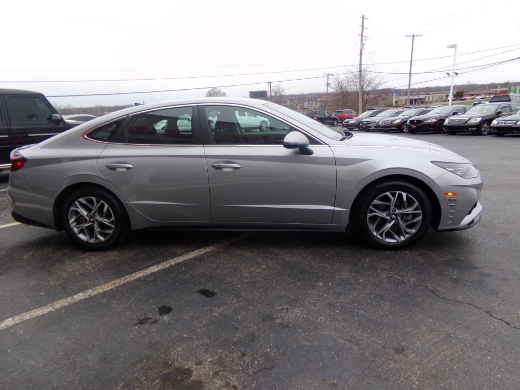 2023 Hyundai Sonata Image 5