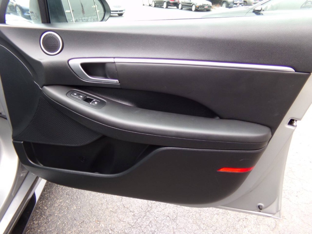 2023 Hyundai Sonata Image 32