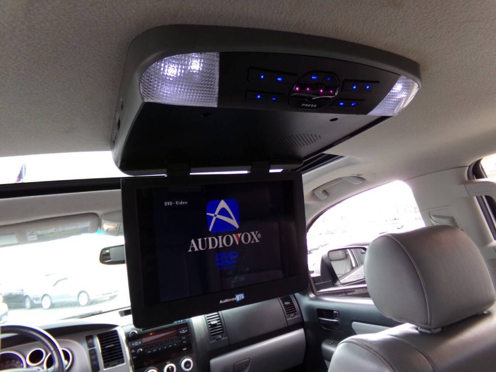 2011 Toyota Sequoia Image 13