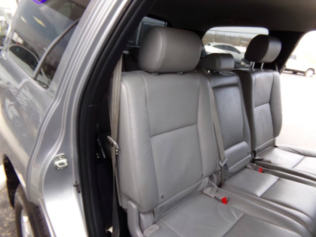 2011 Toyota Sequoia Image 25