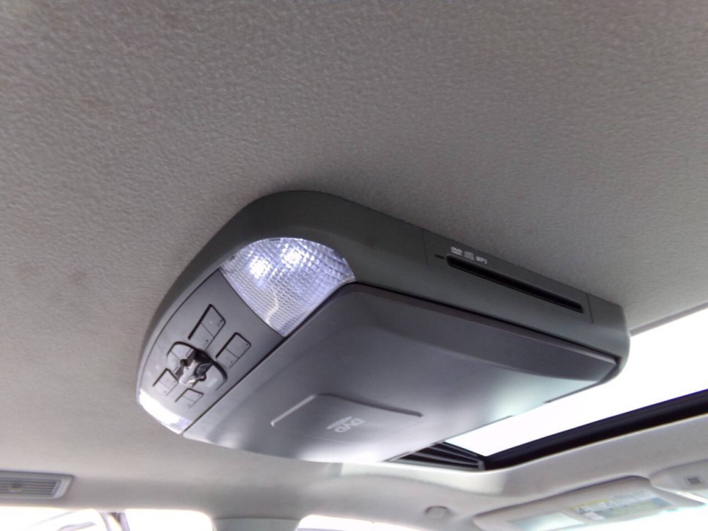 2011 Toyota Sequoia Image 27