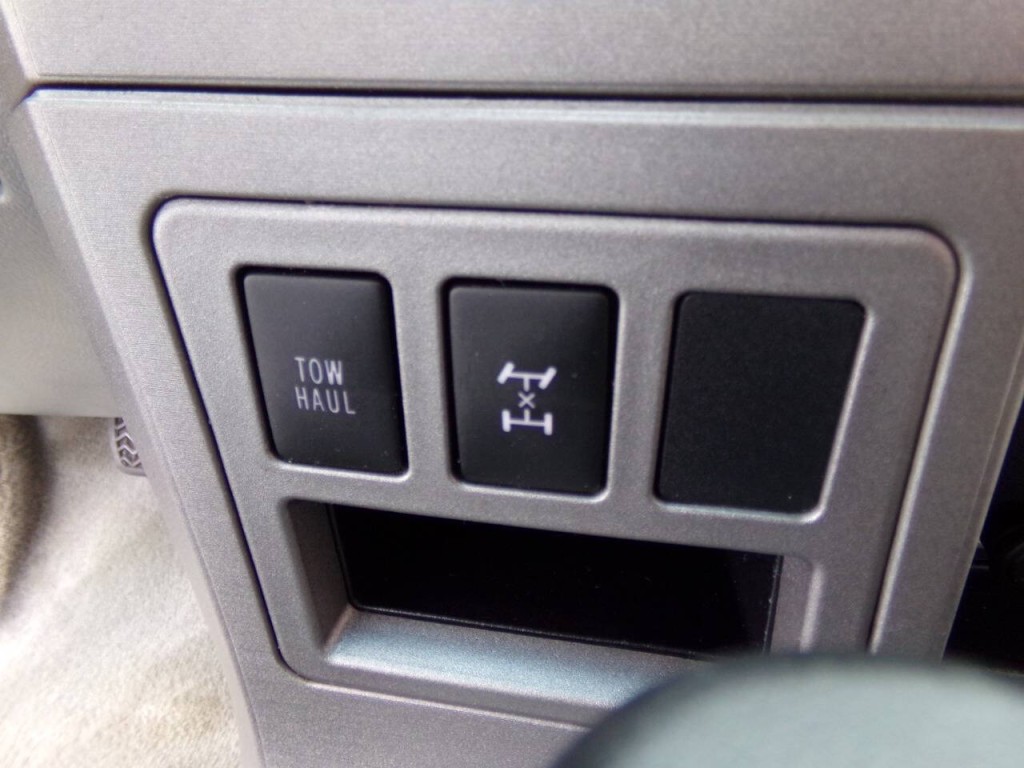 2011 Toyota Sequoia Image 34