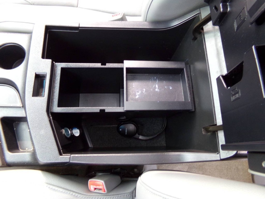 2011 Toyota Sequoia Image 44