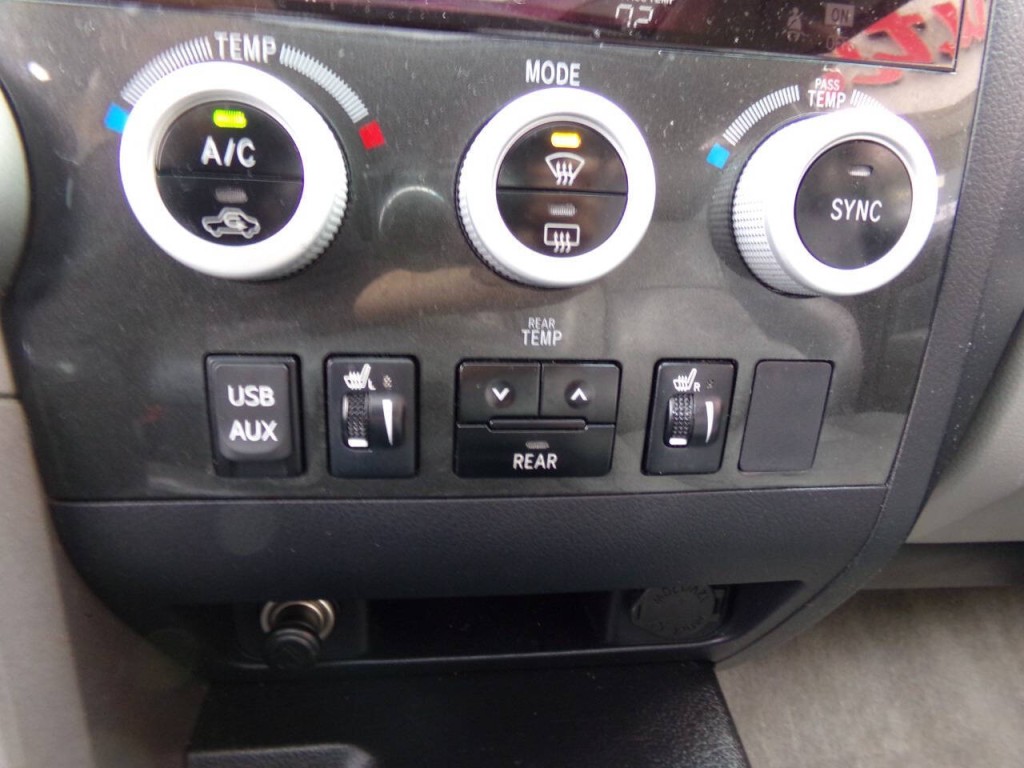 2011 Toyota Sequoia Image 50