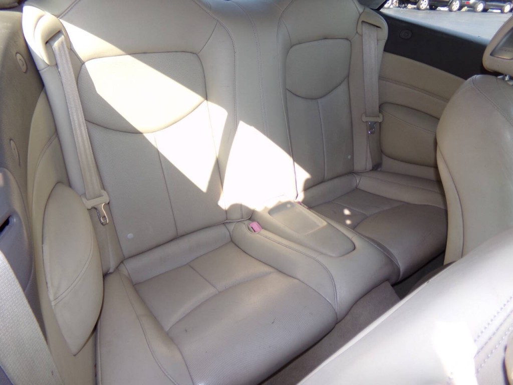 2010 INFINITI G37 Image 20