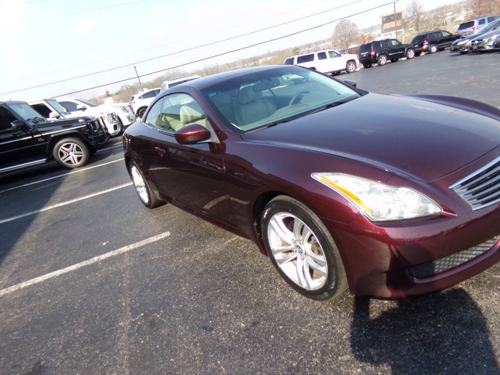 2010 INFINITI G37 Image 35