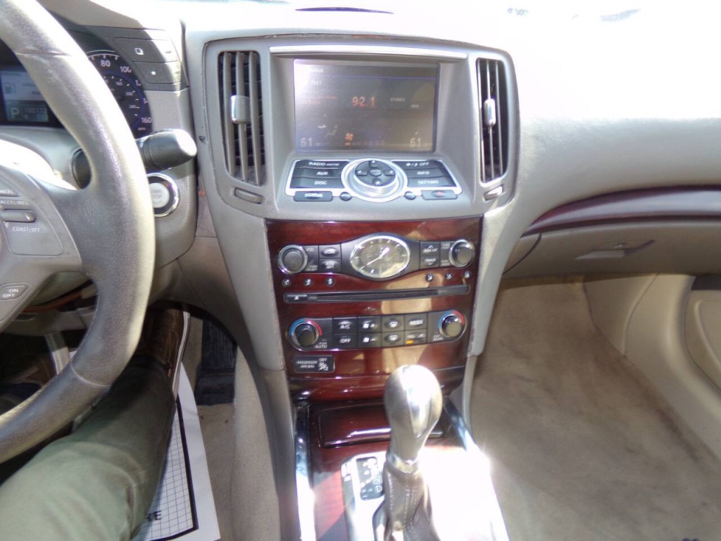 2010 INFINITI G37 Image 43