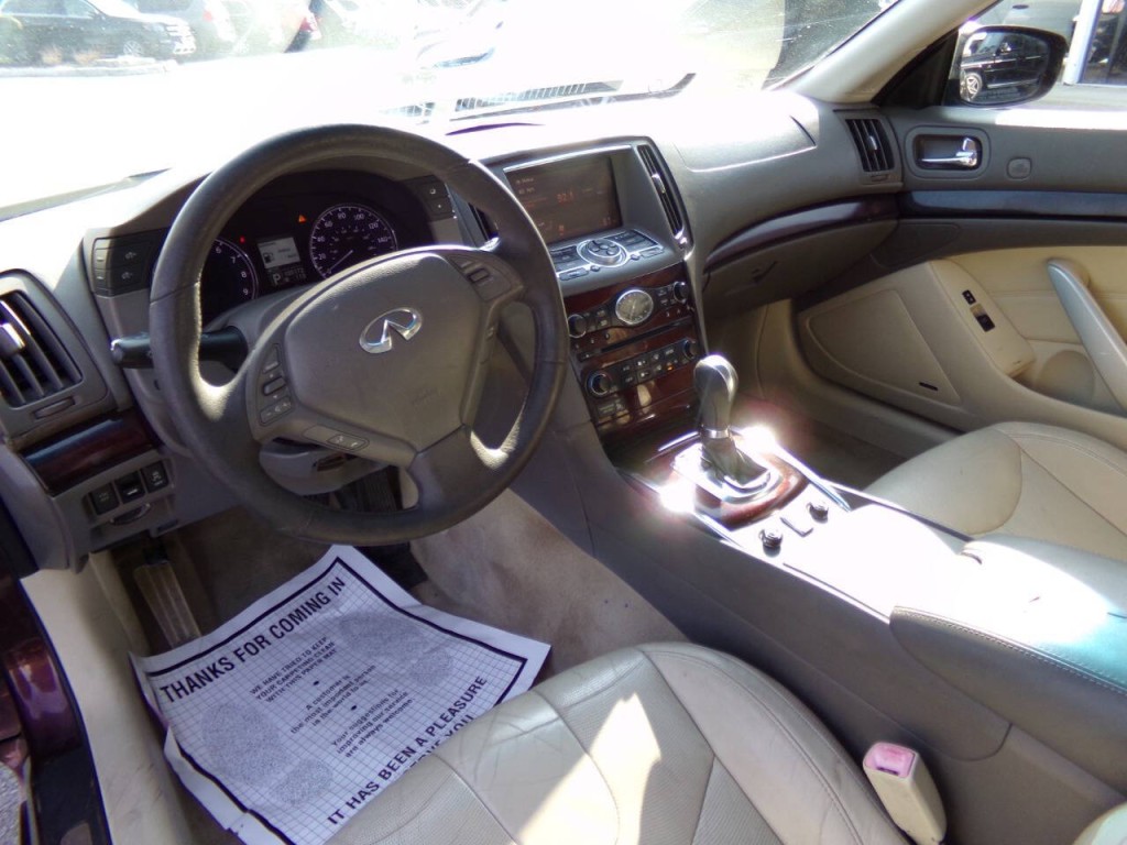 2010 INFINITI G37 Image 14