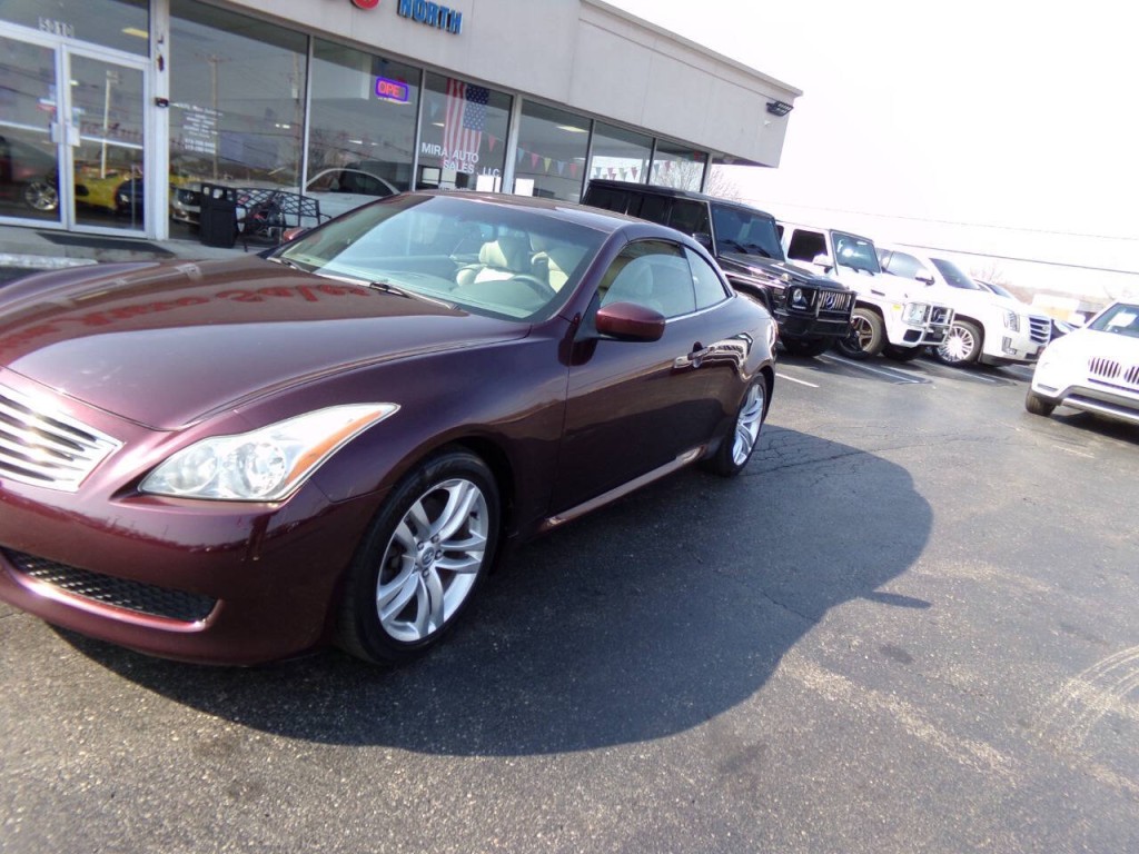 2010 INFINITI G37 Image 25