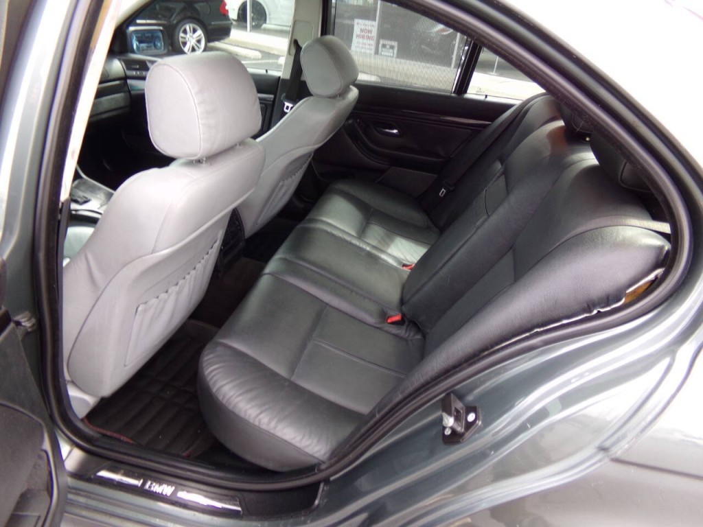 2003 BMW 5 Series Image 13