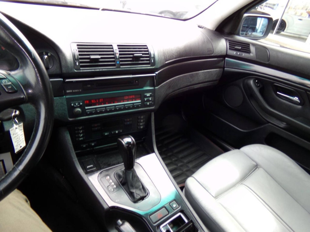 2003 BMW 5 Series Image 52