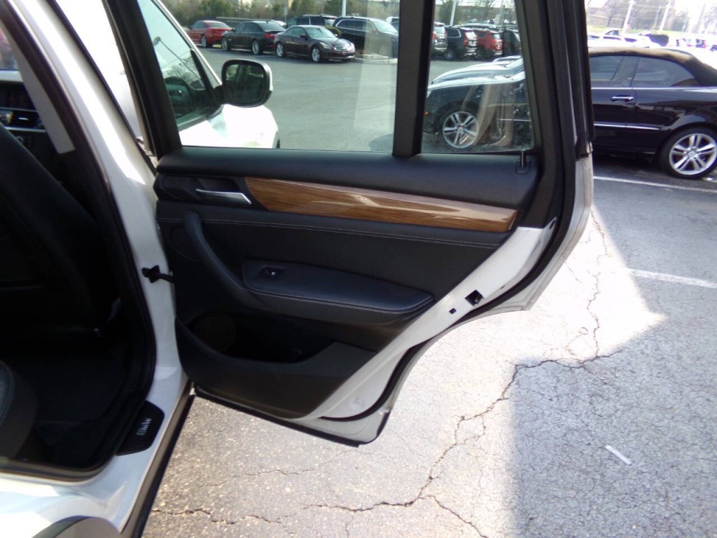 2012 BMW X3 Image 28