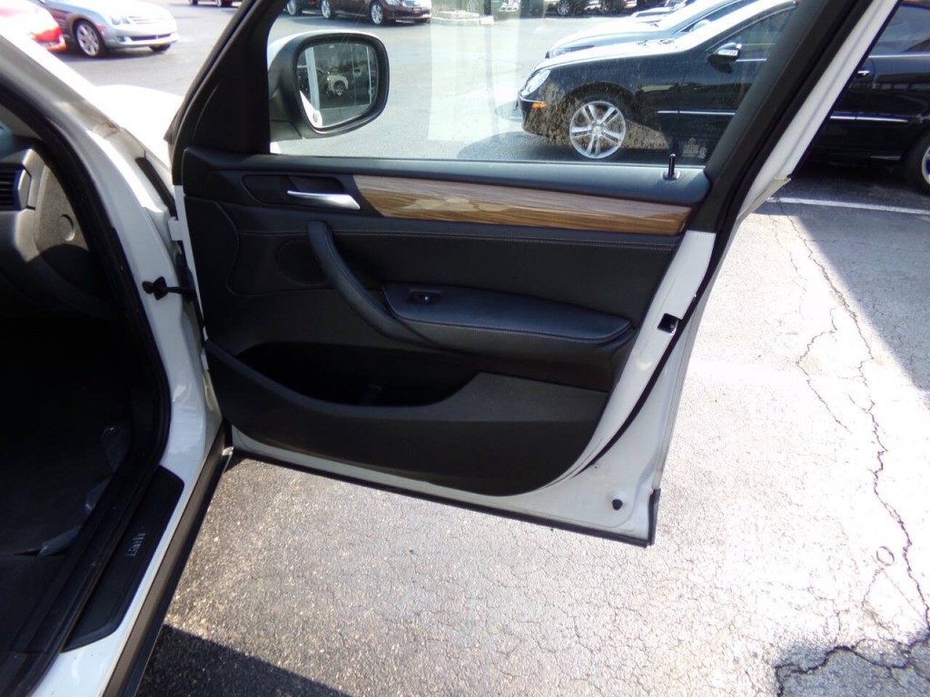 2012 BMW X3 Image 32