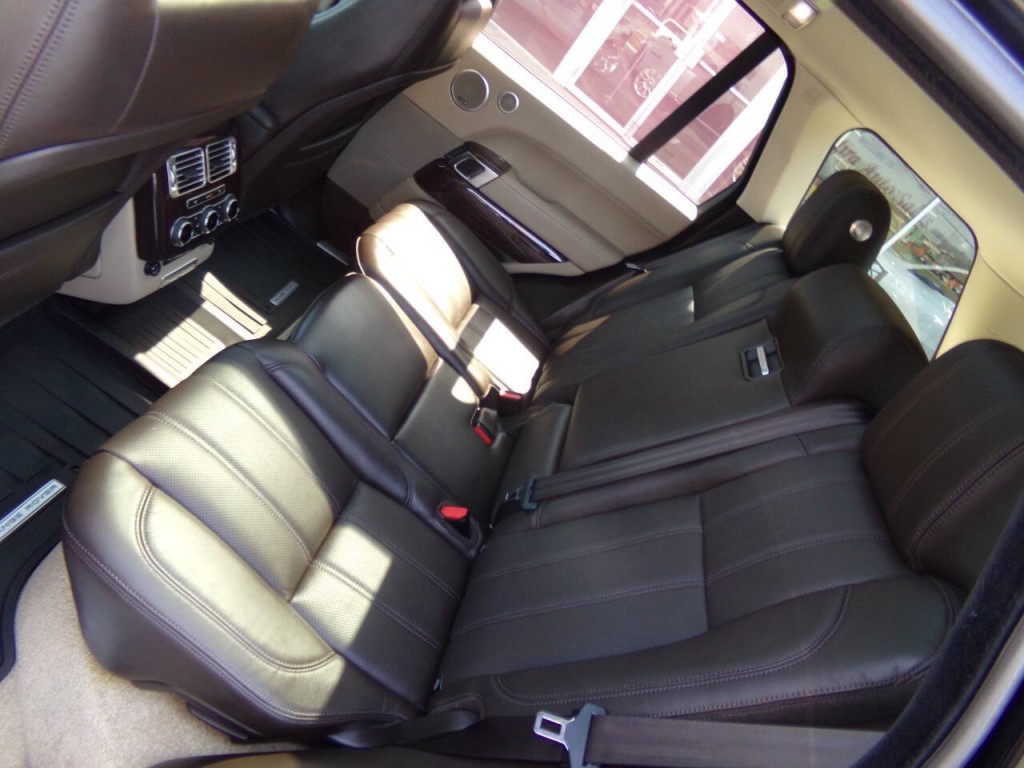 2014 Land Rover Range Rover Image 15