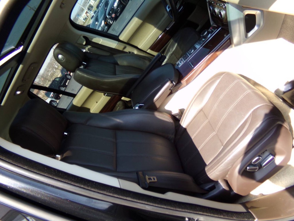 2014 Land Rover Range Rover Image 32