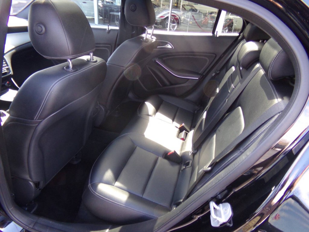 2016 Mercedes-Benz GLA-Class Image 13