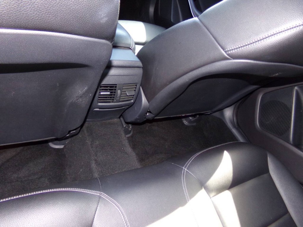 2016 Mercedes-Benz GLA-Class Image 15