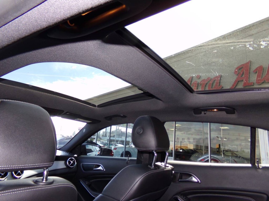 2016 Mercedes-Benz GLA-Class Image 16