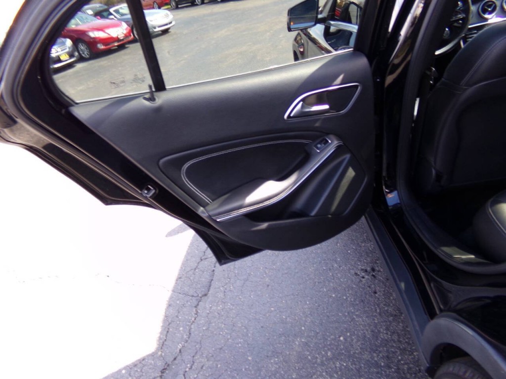 2016 Mercedes-Benz GLA-Class Image 18