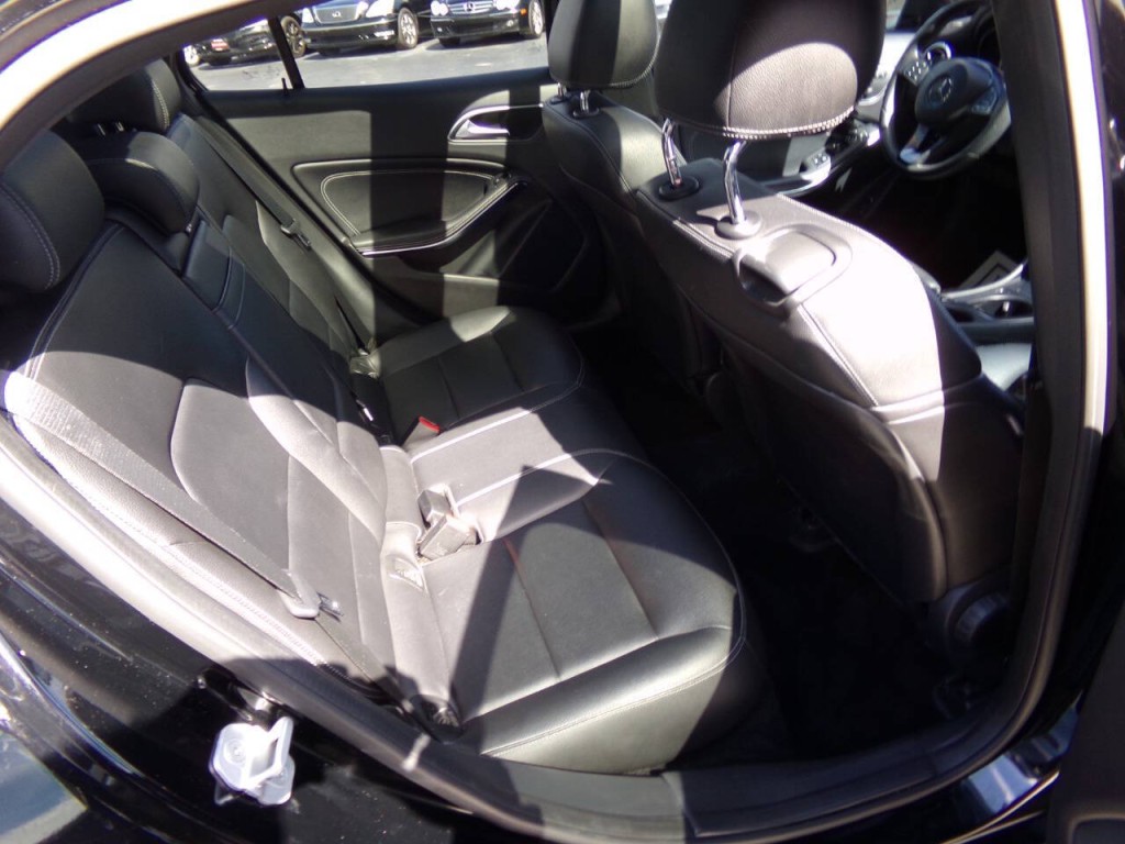 2016 Mercedes-Benz GLA-Class Image 23