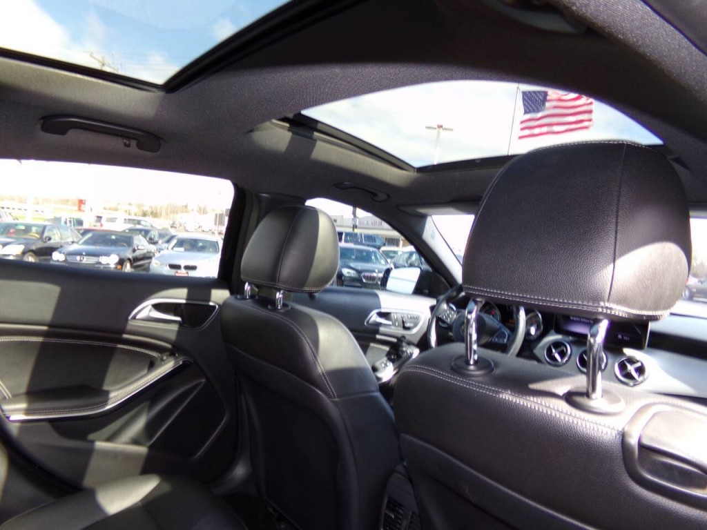 2016 Mercedes-Benz GLA-Class Image 25